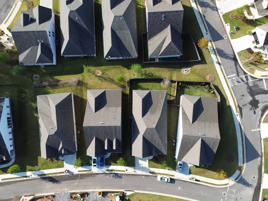 Roof repair for homes and businesses